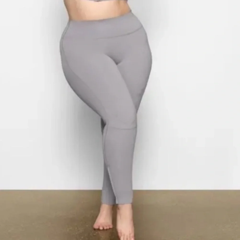 NEW SKIMS Sport Swim Pants 3X RARE Neoprene Wetsuit Style Grey Chrome with flaw - Picture 2 of 6